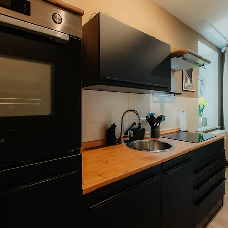 Luga Homes - Karli Appartement *